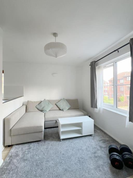 Colliers Wood 1 Bed South London Short Stay Mitcham Eksteriør bilde