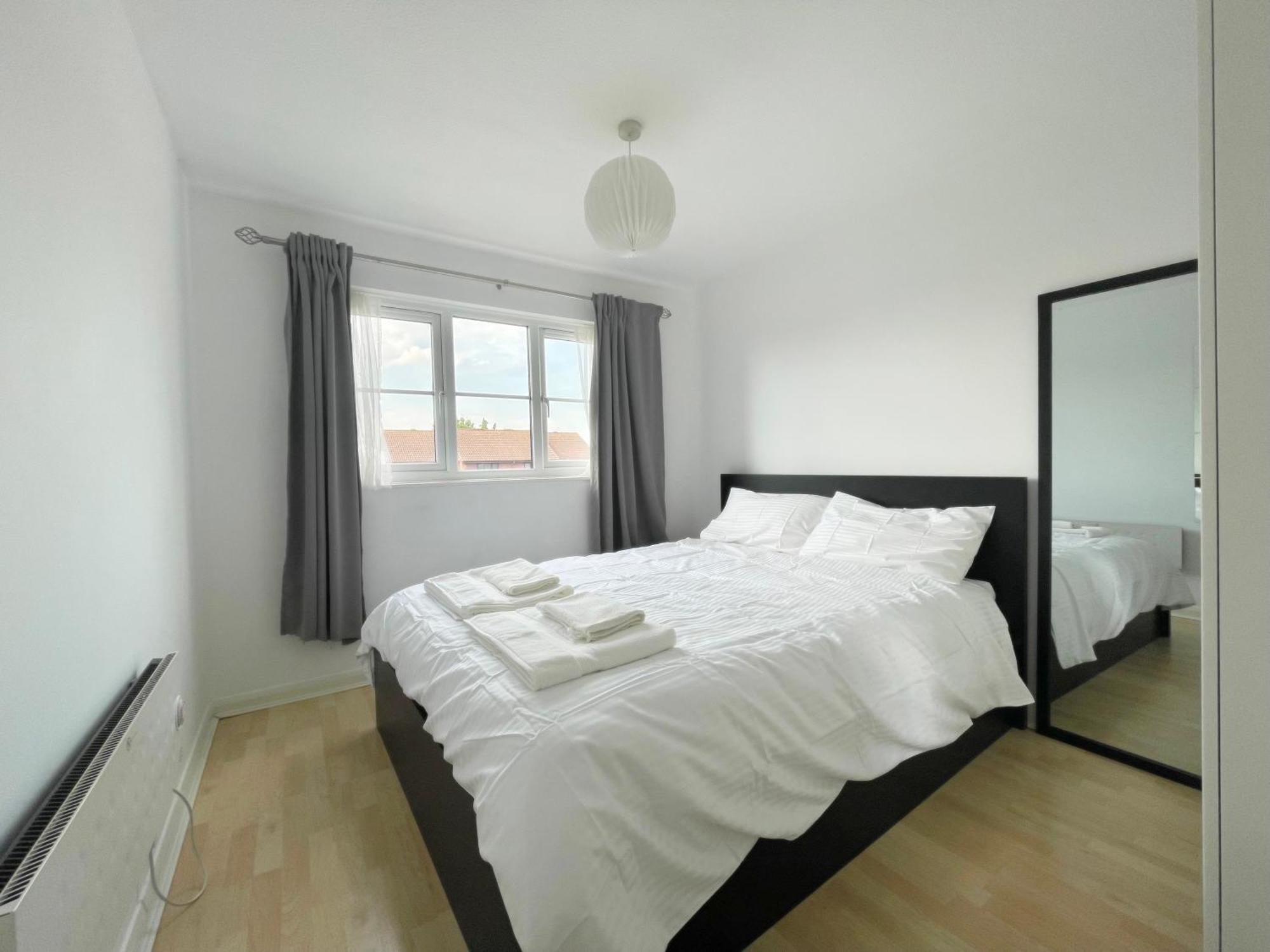 Colliers Wood 1 Bed South London Short Stay Mitcham Eksteriør bilde
